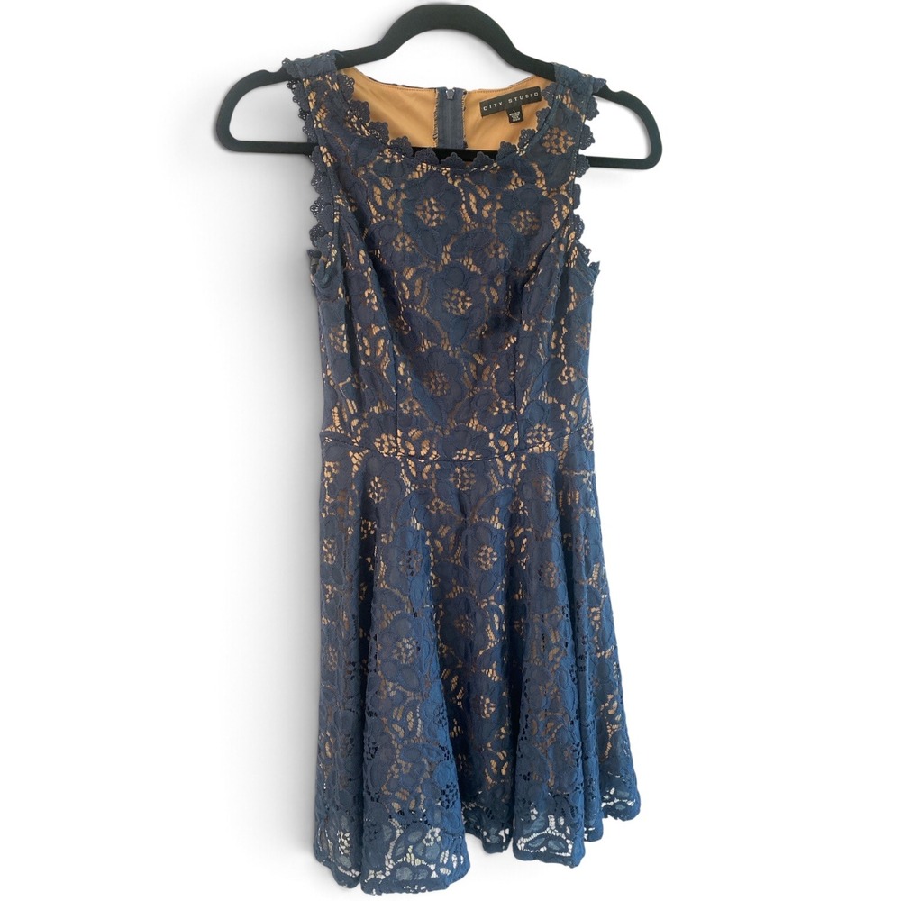 City Studio Navy Blue Lace Fit and Flare Dress Sleeveless Tan Lining Size 1